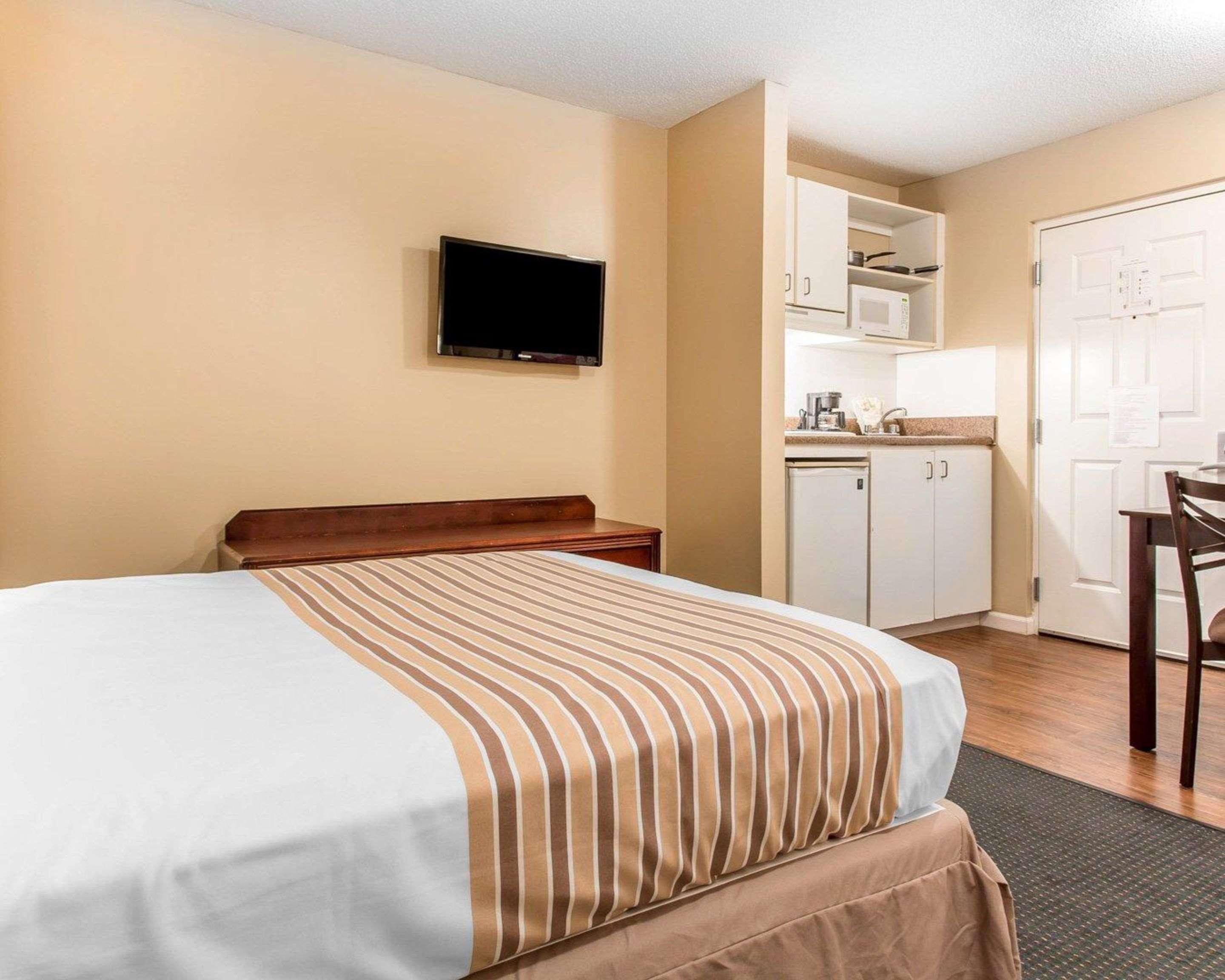 Suburban Studios Kennesaw Bagian luar foto